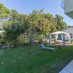 Silvia Big Private Garden Apartman *