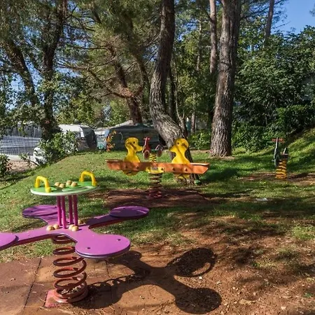 Apartment Silvia Big Private Garden Funtana