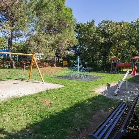 Silvia Big Private Garden Apartment